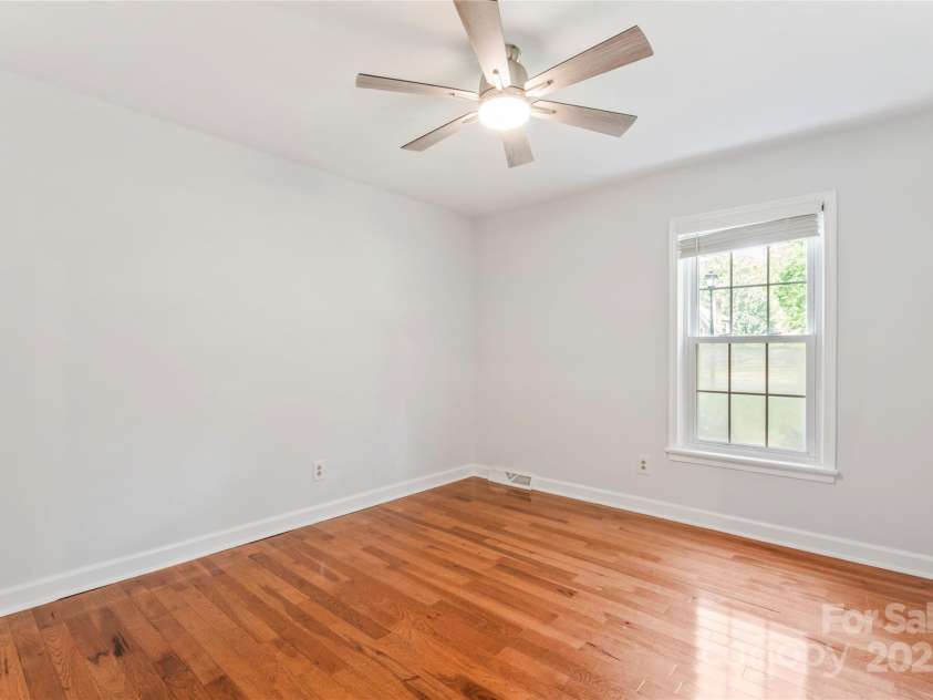 5812 Chapel Creek Court, Charlotte, NC 28226.  MLS# CAR4293995, YatesRealty ID 33915. Bedroom #2 on main floor