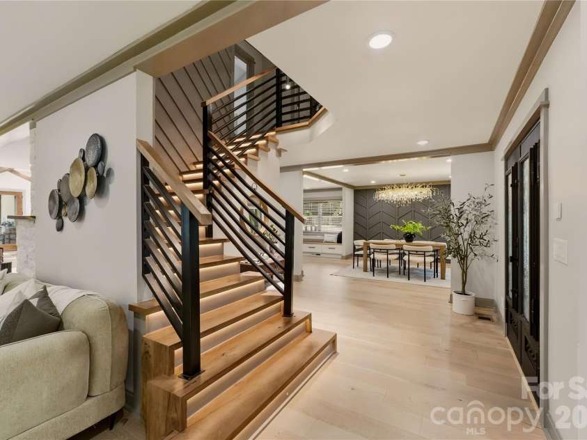 2919 Colony Road, Charlotte, NC 28211.  MLS# CAR4391510, YatesRealty ID 33916. 