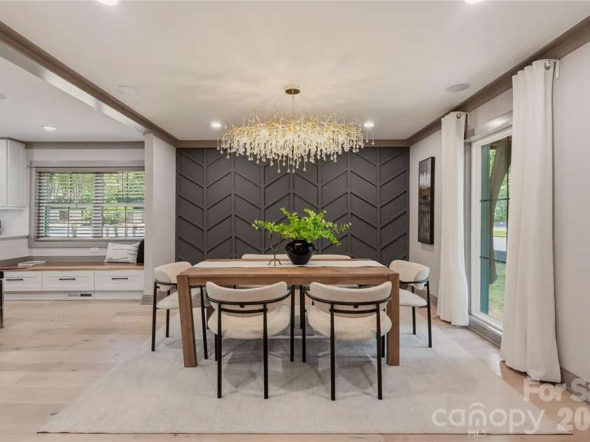 2919 Colony Road, Charlotte, NC 28211.  MLS# CAR4391510, YatesRealty ID 33916. 