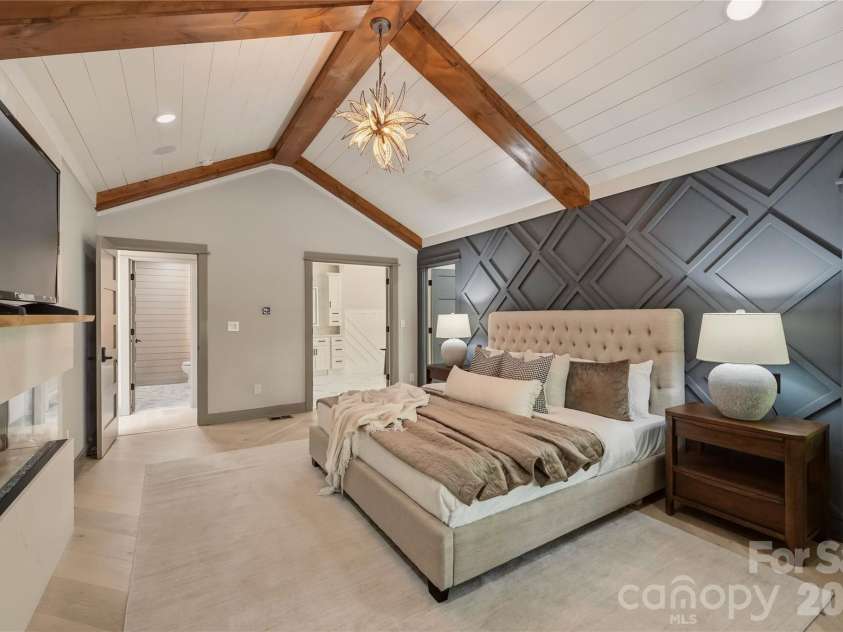 2919 Colony Road, Charlotte, NC 28211.  MLS# CAR4391510, YatesRealty ID 33916. 