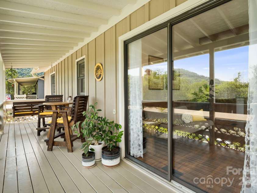 80 Sapphire Lane, Maggie Valley, NC 28751.  MLS# CAR4294569, YatesRealty ID 33916. 