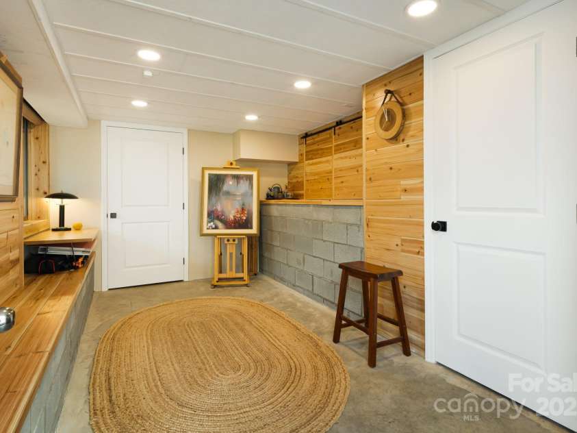 80 Sapphire Lane, Maggie Valley, NC 28751.  MLS# CAR4294569, YatesRealty ID 33916. 