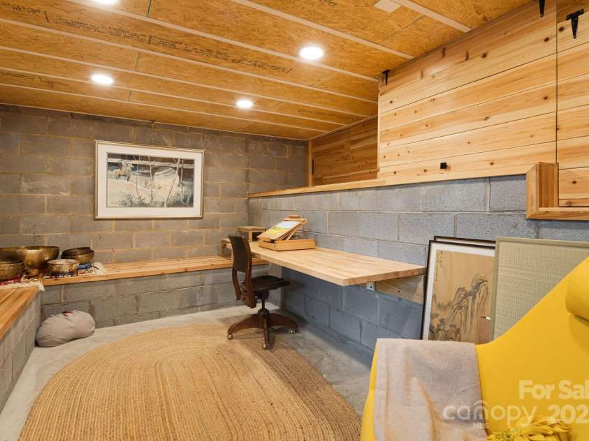 80 Sapphire Lane, Maggie Valley, NC 28751.  MLS# CAR4294569, YatesRealty ID 33916. 