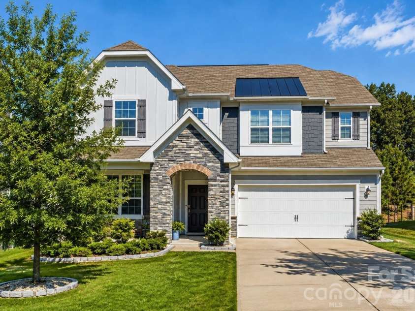 2018 Killian Creek Drive, Denver, NC 28037.  MLS# CAR4395233, YatesRealty ID 33917. 