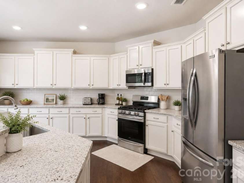 2018 Killian Creek Drive, Denver, NC 28037.  MLS# CAR4395233, YatesRealty ID 33917. 