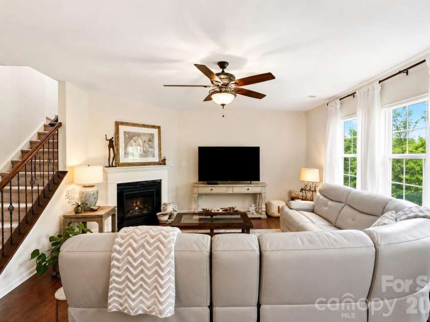 2018 Killian Creek Drive, Denver, NC 28037.  MLS# CAR4395233, YatesRealty ID 33917. 