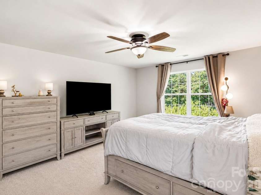 2018 Killian Creek Drive, Denver, NC 28037.  MLS# CAR4395233, YatesRealty ID 33917. 