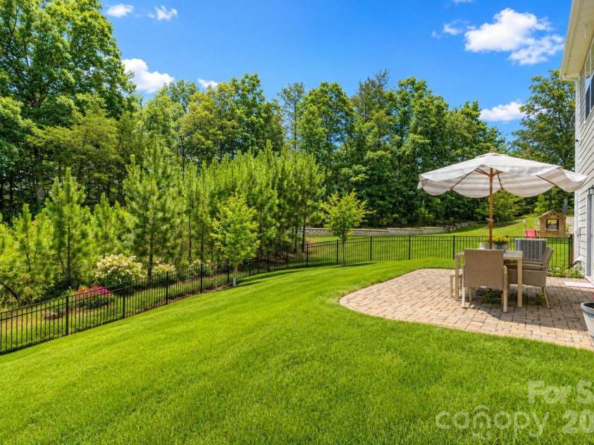 2018 Killian Creek Drive, Denver, NC 28037.  MLS# CAR4395233, YatesRealty ID 33917. 