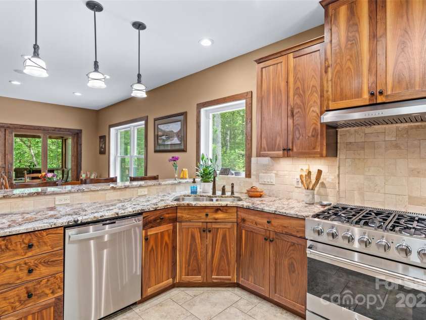 55 Lake Drive, Fairview, NC 28730.  MLS# CAR4272386, YatesRealty ID 33918. 