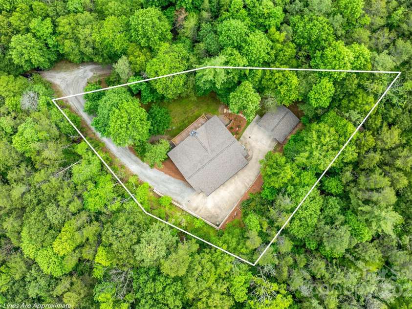 55 Lake Drive, Fairview, NC 28730.  MLS# CAR4272386, YatesRealty ID 33918. 