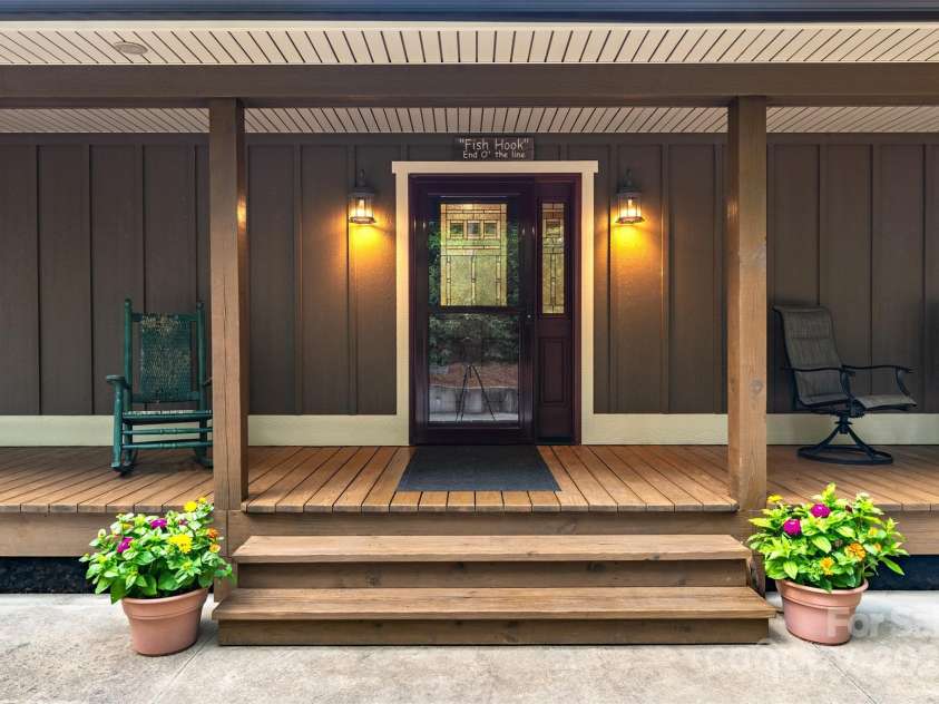 55 Lake Drive, Fairview, NC 28730.  MLS# CAR4272386, YatesRealty ID 33918. Inviting front porch/entry