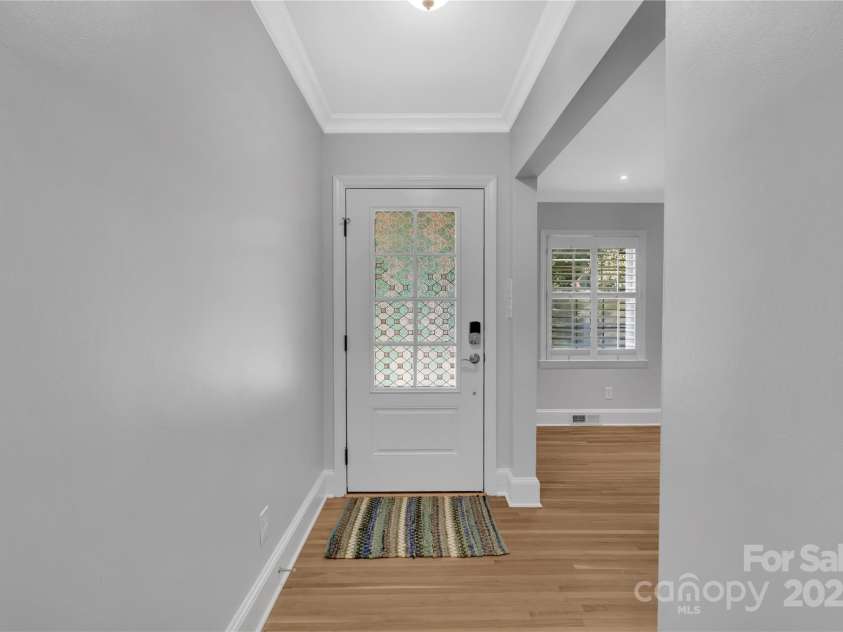 537 Cooper Drive, Charlotte, NC 28210.  MLS# CAR4295010, YatesRealty ID 33919. 