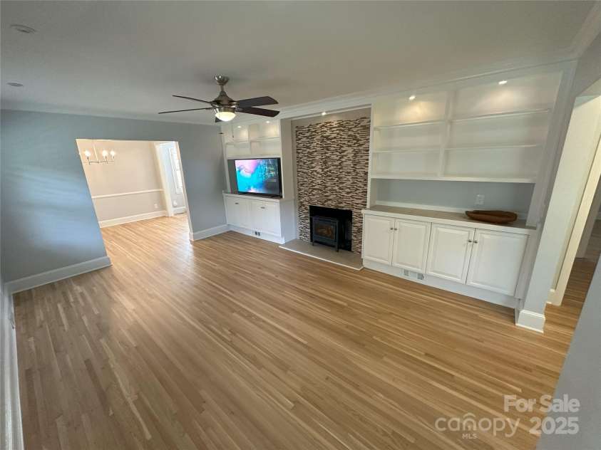 537 Cooper Drive, Charlotte, NC 28210.  MLS# CAR4295010, YatesRealty ID 33919. 