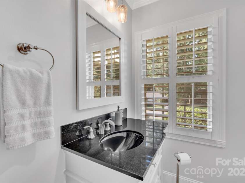 537 Cooper Drive, Charlotte, NC 28210.  MLS# CAR4295010, YatesRealty ID 33919. 