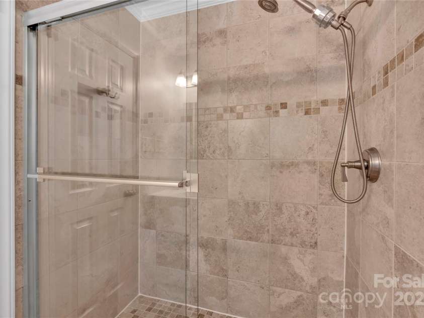 537 Cooper Drive, Charlotte, NC 28210.  MLS# CAR4295010, YatesRealty ID 33919. 