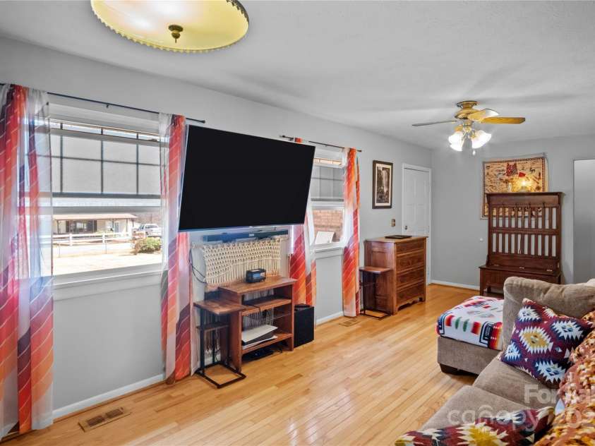 121 Upward Acres Street, East Flat Rock, NC 28726.  MLS# CAR4239704, YatesRealty ID 3392. 