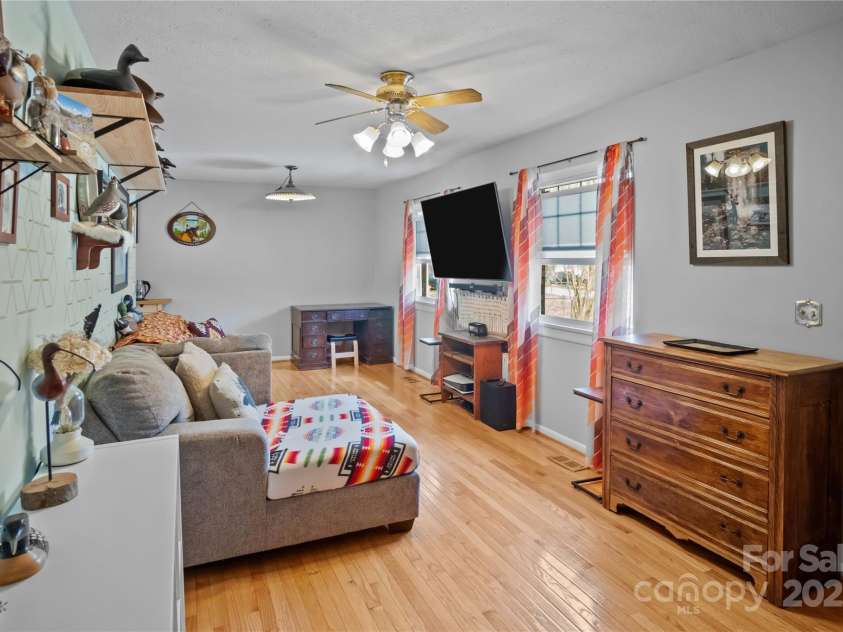 121 Upward Acres Street, East Flat Rock, NC 28726.  MLS# CAR4239704, YatesRealty ID 3392. 