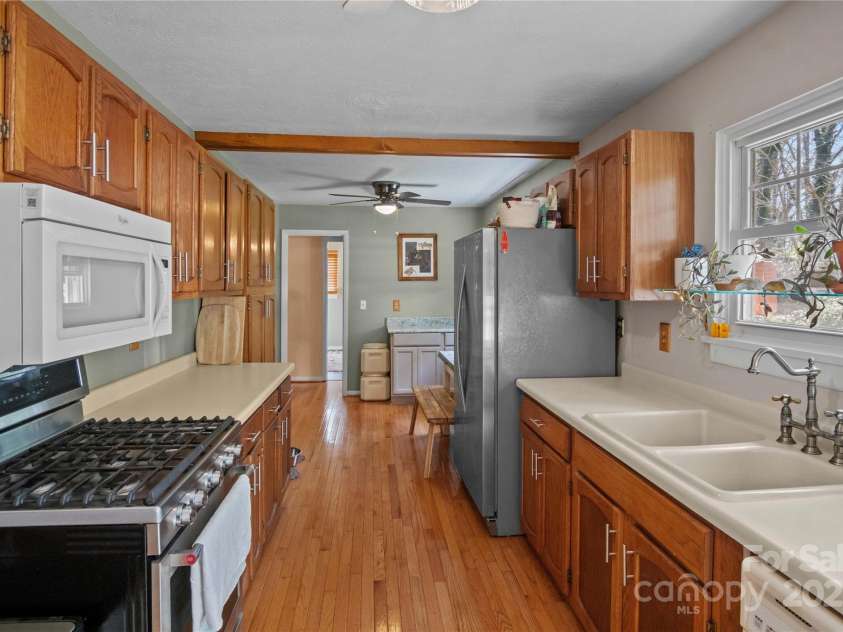 121 Upward Acres Street, East Flat Rock, NC 28726.  MLS# CAR4239704, YatesRealty ID 3392. 