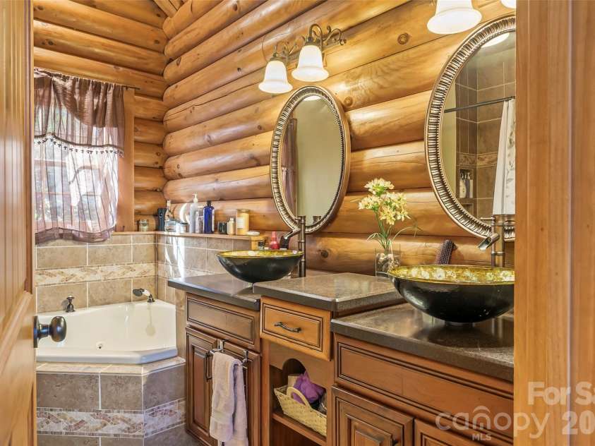 143 Nature Walk Drive, Marion, NC 28752.  MLS# CAR4334363, YatesRealty ID 3392. 