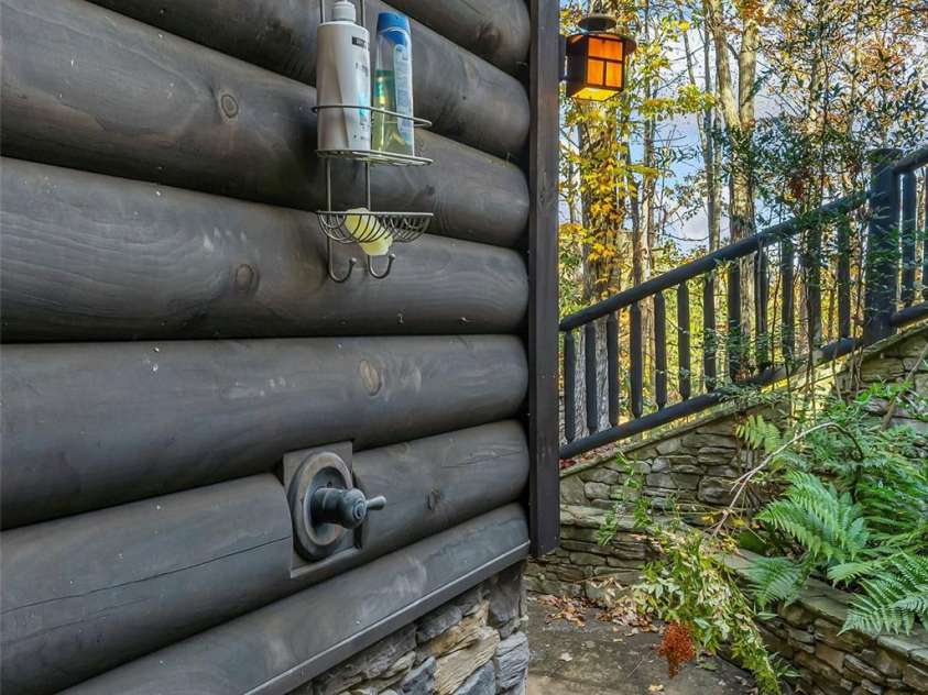 143 Nature Walk Drive, Marion, NC 28752.  MLS# CAR4334363, YatesRealty ID 3392. 