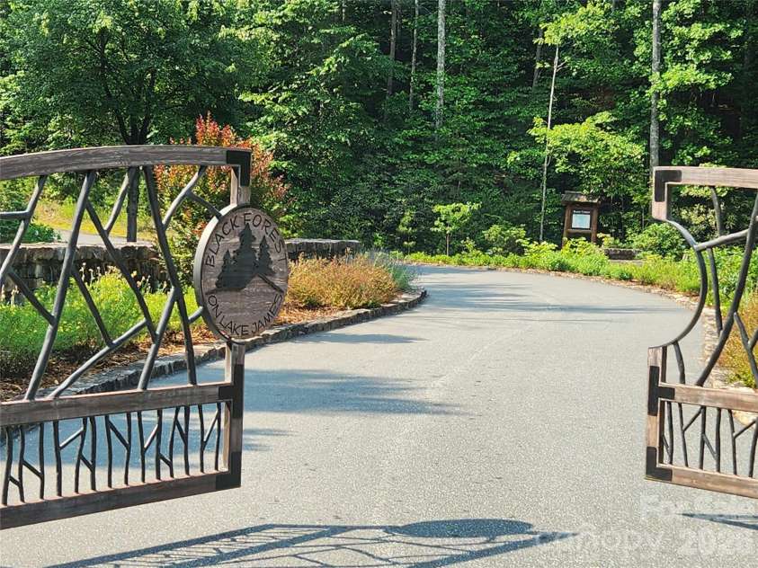 143 Nature Walk Drive, Marion, NC 28752.  MLS# CAR4334363, YatesRealty ID 3392. Gated entry
