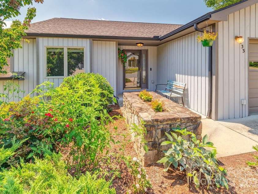 433 Kyfields Drive, Weaverville, NC 28787.  MLS# CAR4273875, YatesRealty ID 33920. 