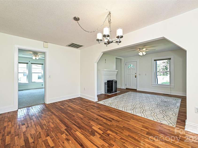 145 Magnolia Street, Mooresville, NC 28115.  MLS# CAR4292892, YatesRealty ID 33922. Dining Room