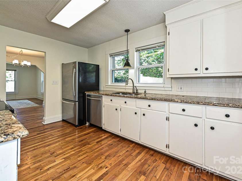 145 Magnolia Street, Mooresville, NC 28115.  MLS# CAR4292892, YatesRealty ID 33922. Kitchen