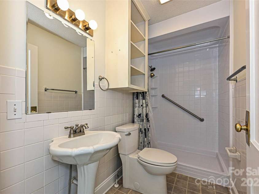 145 Magnolia Street, Mooresville, NC 28115.  MLS# CAR4292892, YatesRealty ID 33922. Primary Bathroom