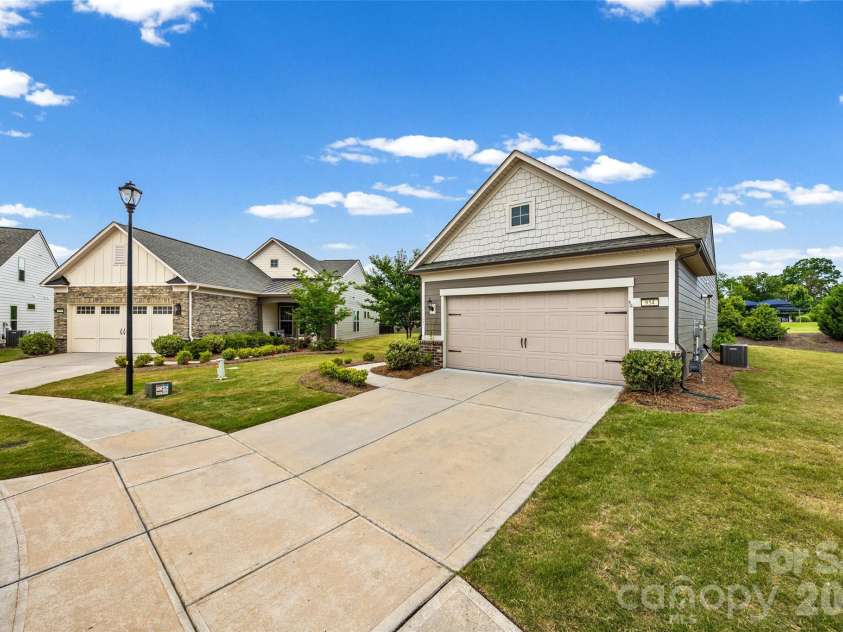 954 Sunrise Lane, Fort Mill, SC 29715.  MLS# CAR4393538, YatesRealty ID 33922. 