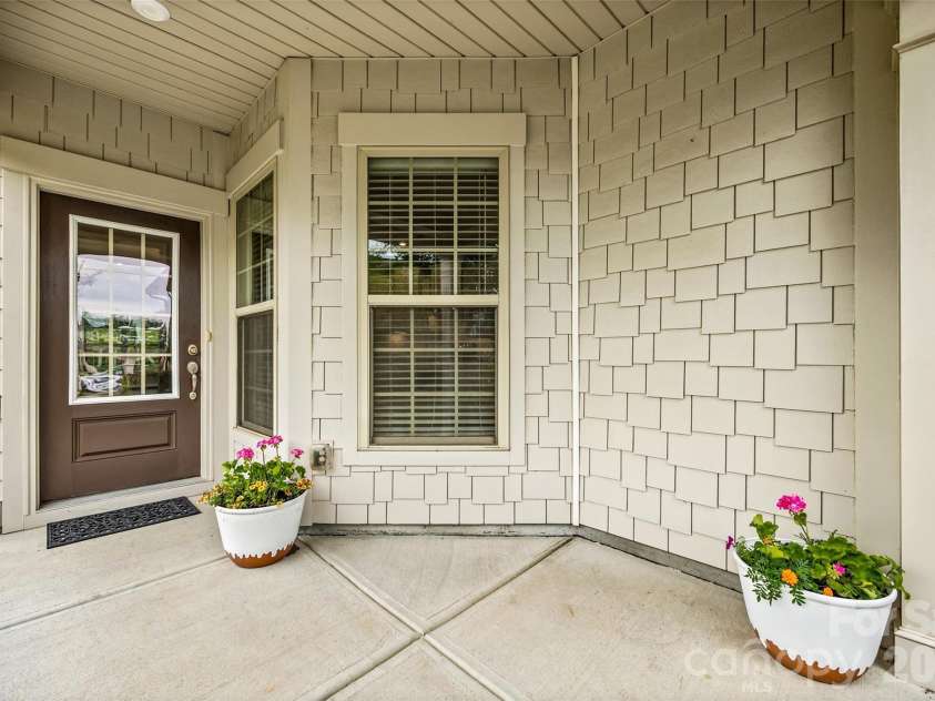 954 Sunrise Lane, Fort Mill, SC 29715.  MLS# CAR4393538, YatesRealty ID 33922. 