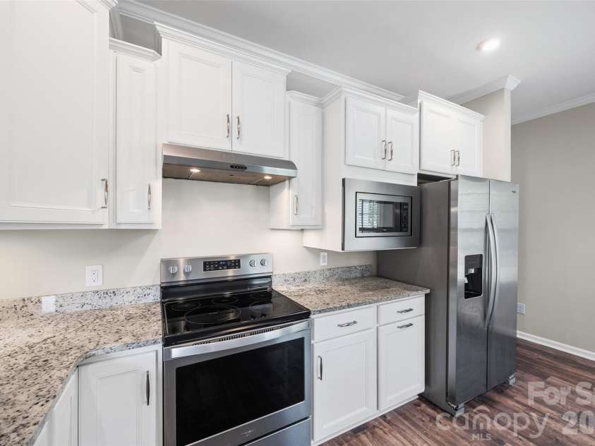 954 Sunrise Lane, Fort Mill, SC 29715.  MLS# CAR4393538, YatesRealty ID 33922. 