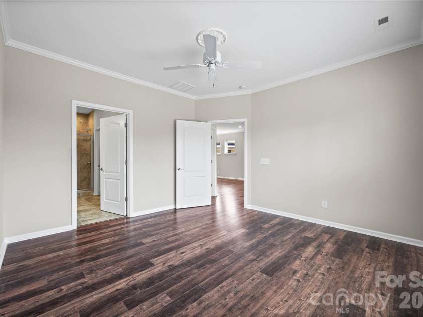 954 Sunrise Lane, Fort Mill, SC 29715.  MLS# CAR4393538, YatesRealty ID 33922. 