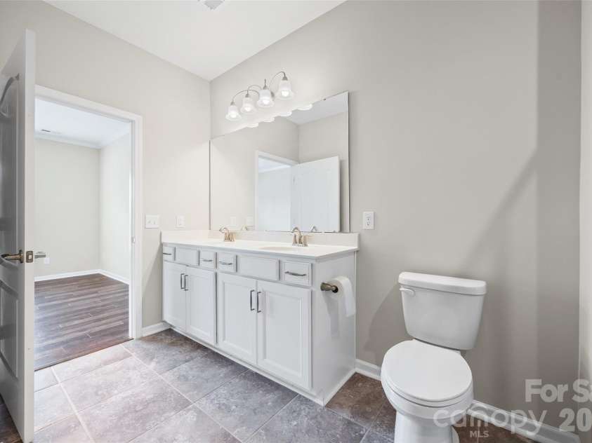 954 Sunrise Lane, Fort Mill, SC 29715.  MLS# CAR4393538, YatesRealty ID 33922. 