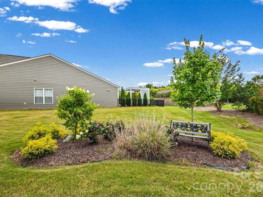 954 Sunrise Lane, Fort Mill, SC 29715.  MLS# CAR4393538, YatesRealty ID 33922. 