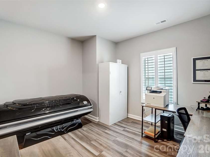 9380 Dunwich Drive, Gastonia, NC 28056.  MLS# CAR4362123, YatesRealty ID 33924. 