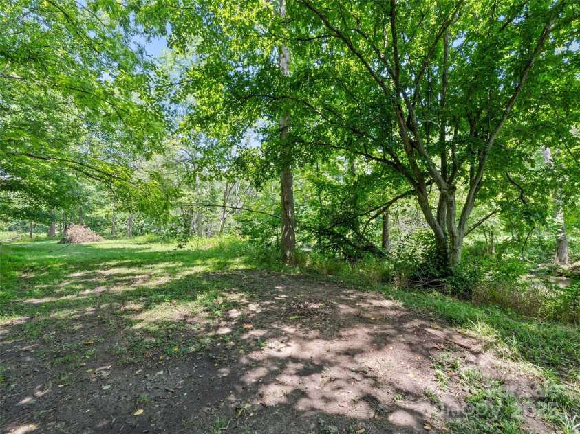 1170 Crabtree Road, Waynesville, NC 28785.  MLS# CAR4284874, YatesRealty ID 33925. 