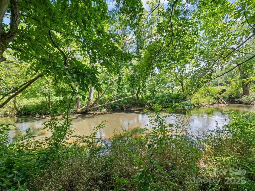 1170 Crabtree Road, Waynesville, NC 28785.  MLS# CAR4284874, YatesRealty ID 33925. 