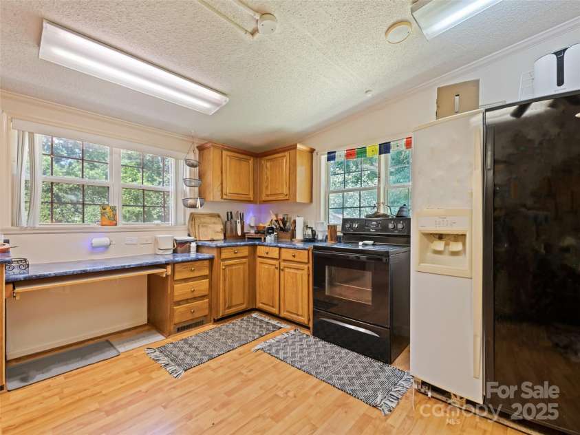 1170 Crabtree Road, Waynesville, NC 28785.  MLS# CAR4284874, YatesRealty ID 33925. 