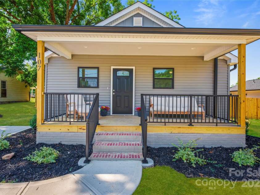 107 Poplar Street, Stanley, NC 28164.  MLS# CAR4246663, YatesRealty ID 33926. 