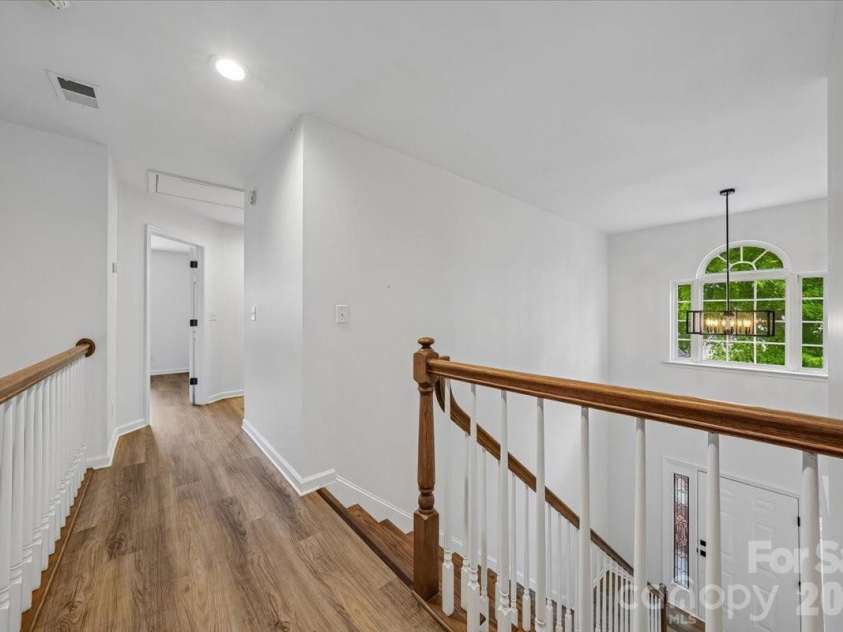 2622 Billings Park Drive, Charlotte, NC 28213.  MLS# CAR4396534, YatesRealty ID 33926. 