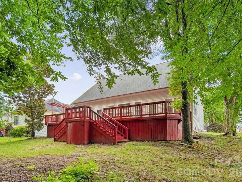 2622 Billings Park Drive, Charlotte, NC 28213.  MLS# CAR4396534, YatesRealty ID 33926. 