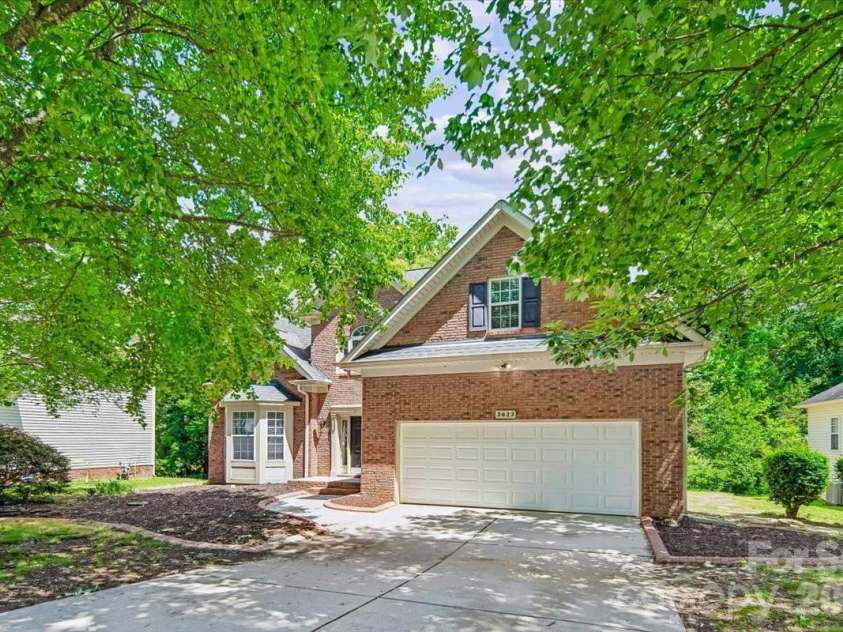 2622 Billings Park Drive, Charlotte, NC 28213.  MLS# CAR4396534, YatesRealty ID 33926. 