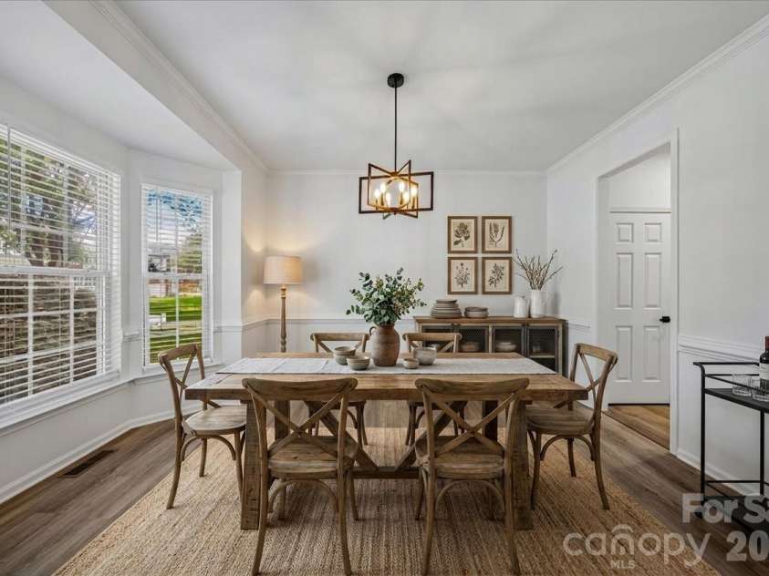 2622 Billings Park Drive, Charlotte, NC 28213.  MLS# CAR4396534, YatesRealty ID 33926. Virtually Staged