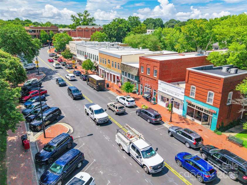 10922 Zac Hill Road, Davidson, NC 28036.  MLS# CAR4293350, YatesRealty ID 33927. 