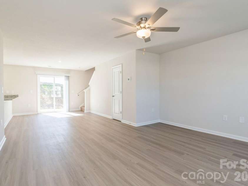 6248 Lowe Lane, Charlotte, NC 28214.  MLS# CAR4394417, YatesRealty ID 33927. 