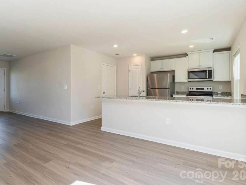 6248 Lowe Lane, Charlotte, NC 28214.  MLS# CAR4394417, YatesRealty ID 33927. 