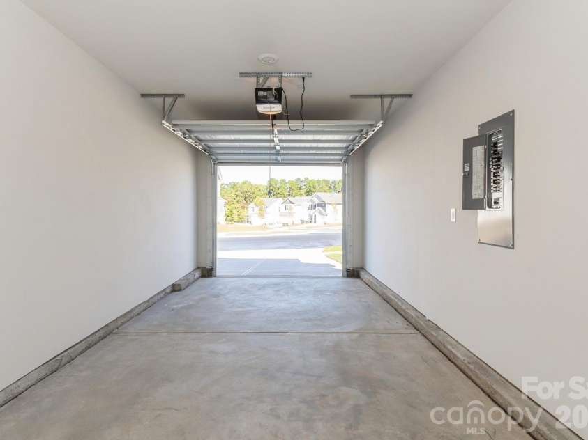 6248 Lowe Lane, Charlotte, NC 28214.  MLS# CAR4394417, YatesRealty ID 33927. 