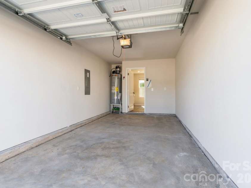 6248 Lowe Lane, Charlotte, NC 28214.  MLS# CAR4394417, YatesRealty ID 33927. 