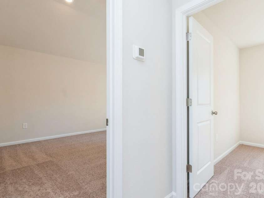 6248 Lowe Lane, Charlotte, NC 28214.  MLS# CAR4394417, YatesRealty ID 33927. 